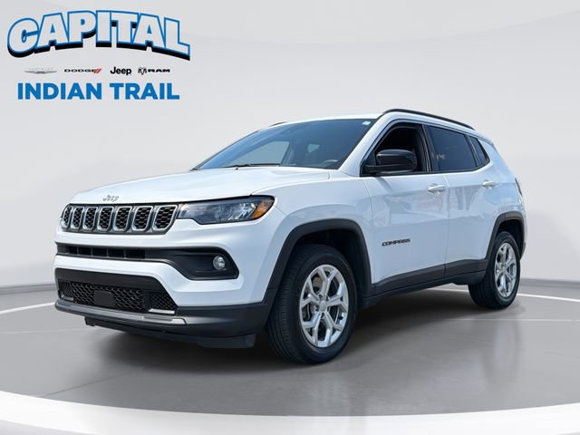 Used 2024 Jeep Compass Latitude image 1