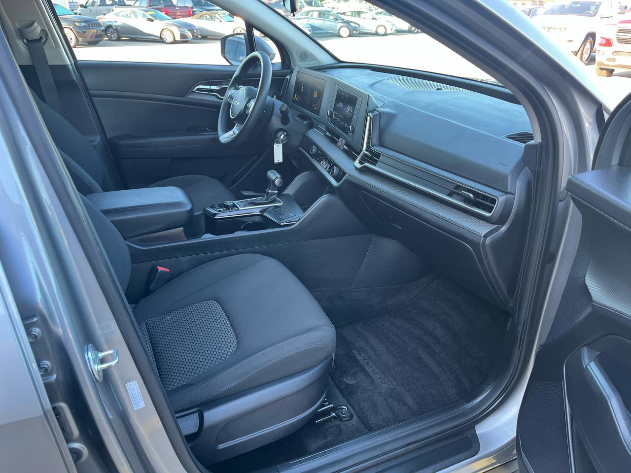 Used 2024 Kia Sportage LX AWD/4WD image 8