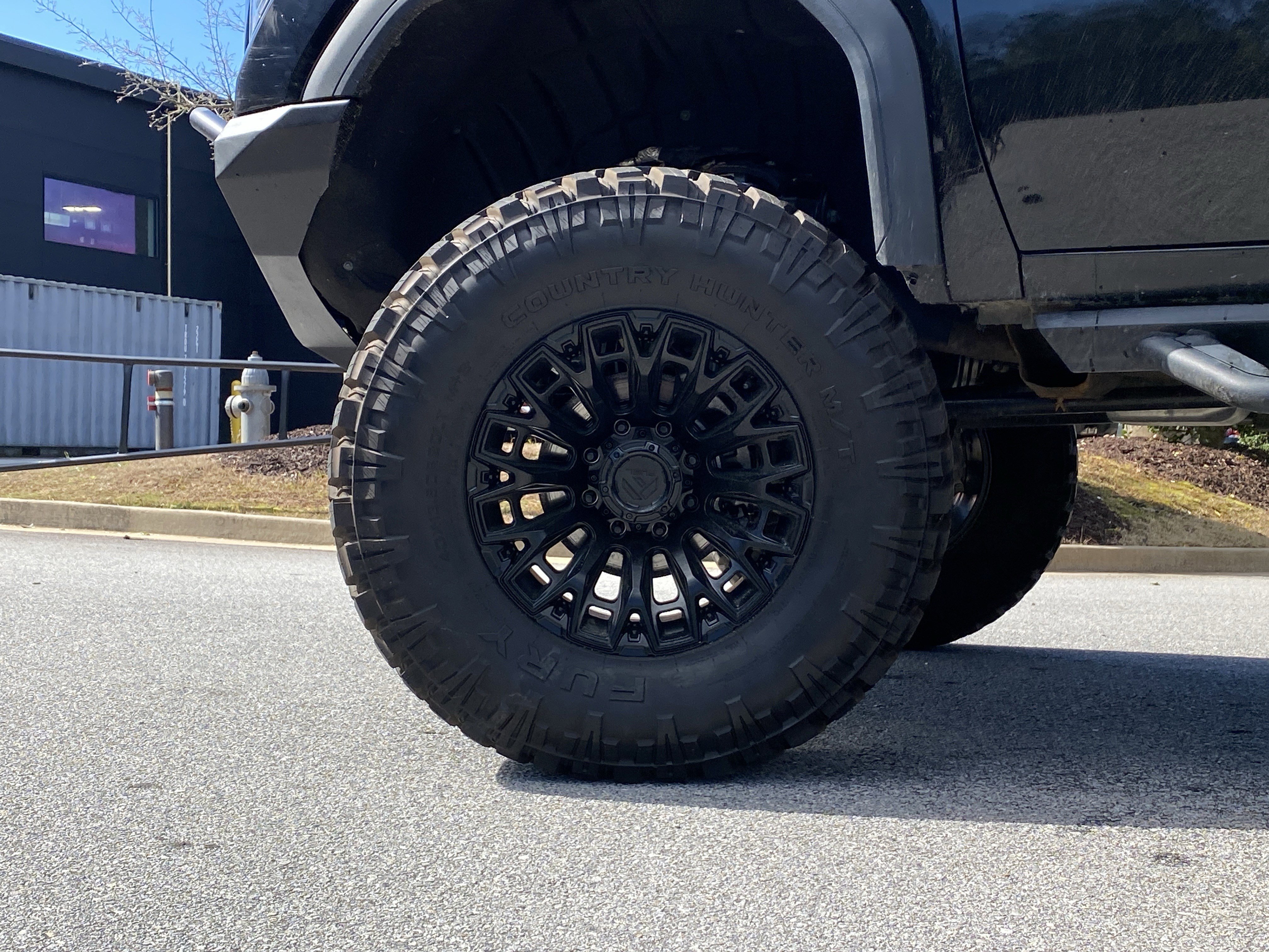 Used 2025 GMC Sierra 2500 SLT w/ SLT Convenience Package image 11