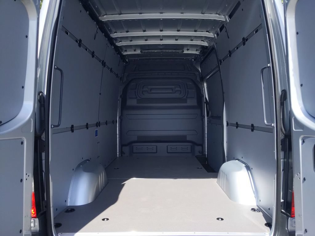 Used 2021 Mercedes-Benz Sprinter 2500 image 10