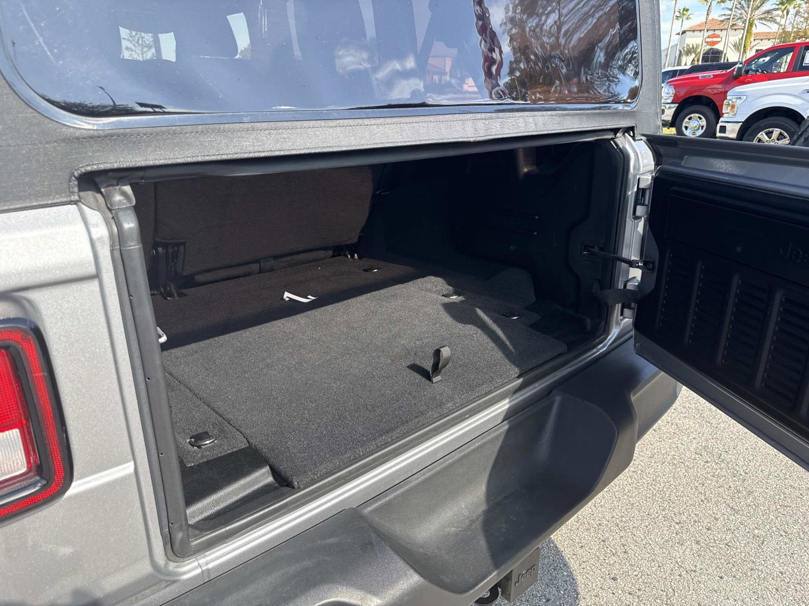 Used 2021 Jeep Wrangler Unlimited Sport image 12