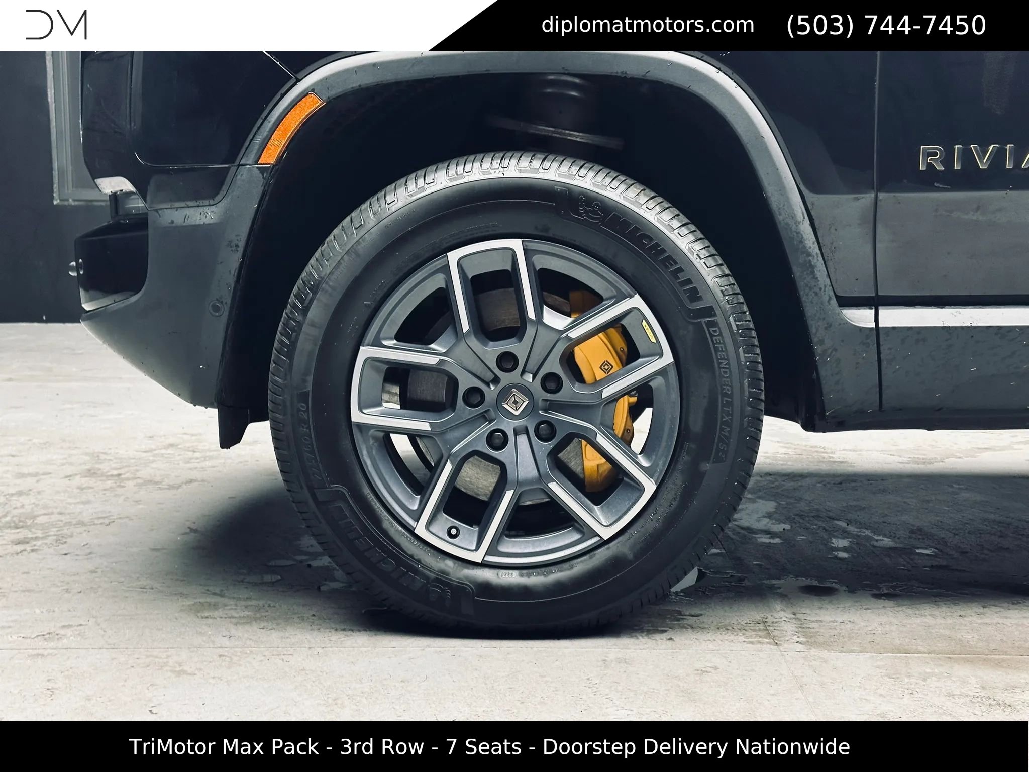 Used 2025 Rivian R1S Premium image 42