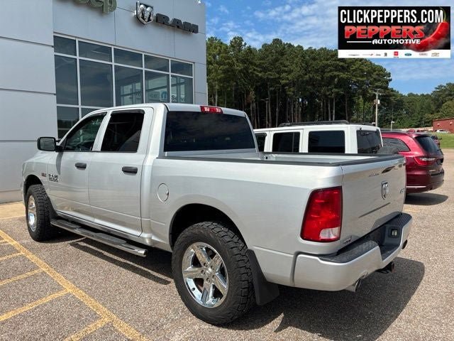 Used 2017 RAM 1500 Express AWD/4WD image 4