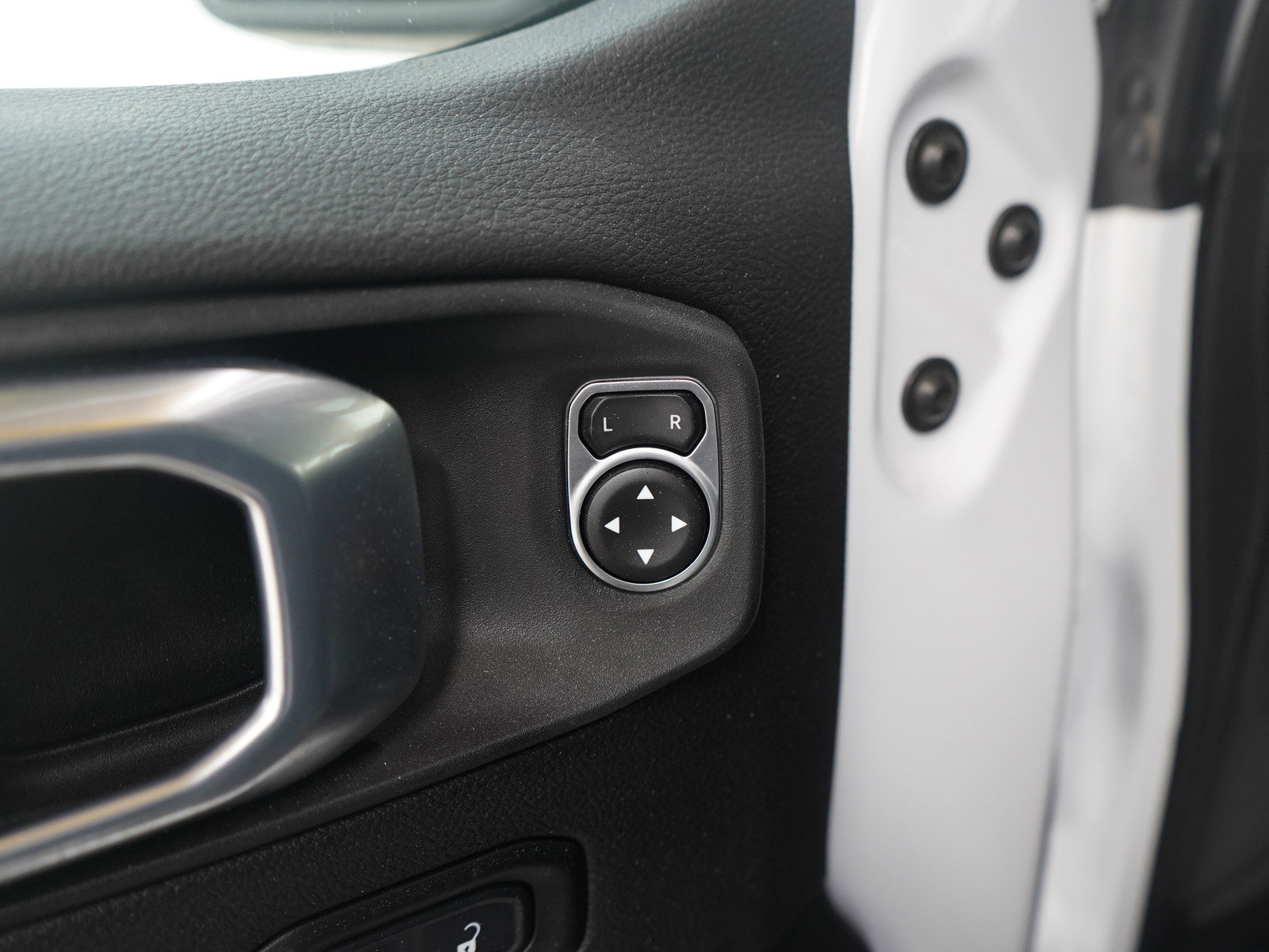 Used 2021 Jeep Wrangler Unlimited Rubicon 4xe w/ Steel Bumper Group image 21