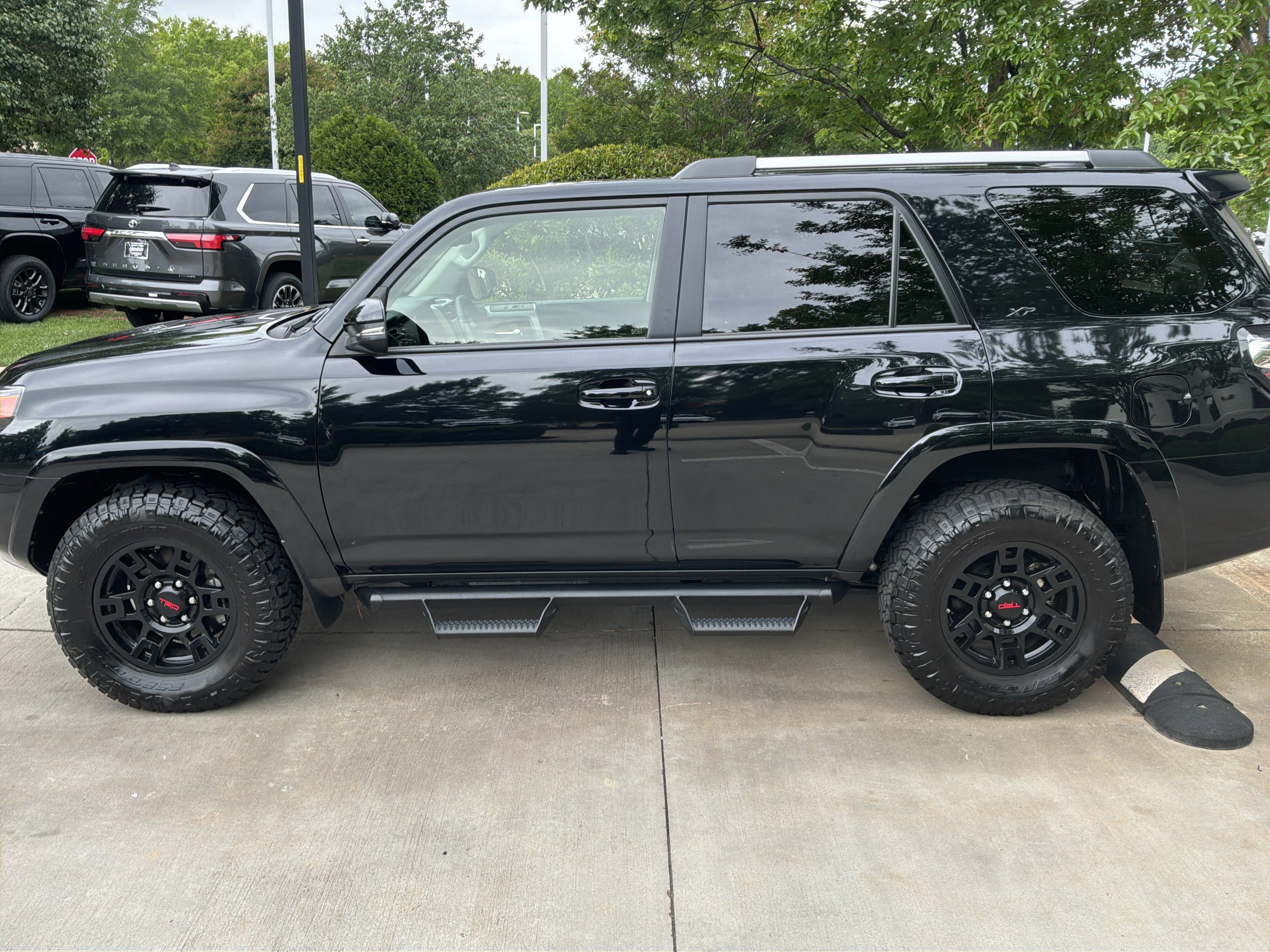 Used 2024 Toyota 4Runner SR5 Premium w/ Moonroof Package AWD/4WD image 7