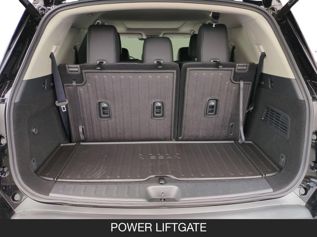 New 2026 Nissan Pathfinder Platinum FWD image 25