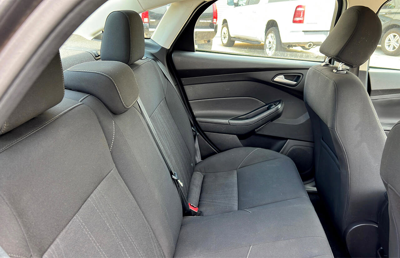 Used 2016 Ford Focus SE image 14
