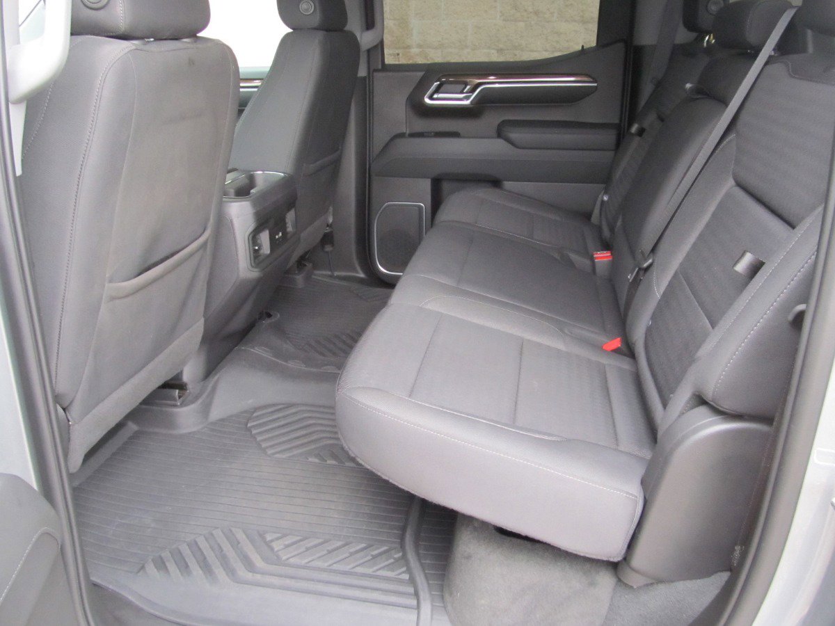 Used 2023 Chevrolet Silverado 1500 RST image 5
