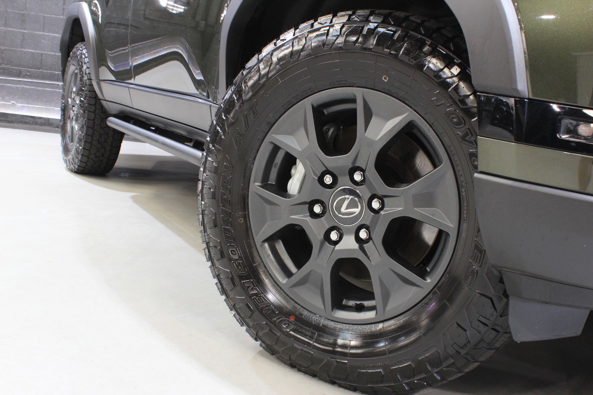 Used 2024 Lexus GX 550 image 14