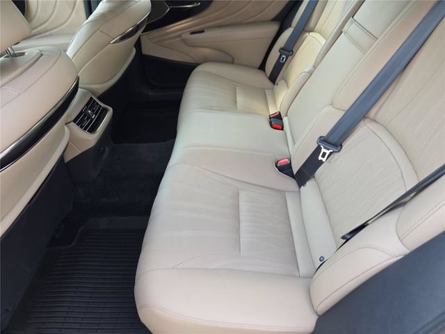 Used 2023 Lexus LS 500 AWD w/ Interior Upgrade Package image 16