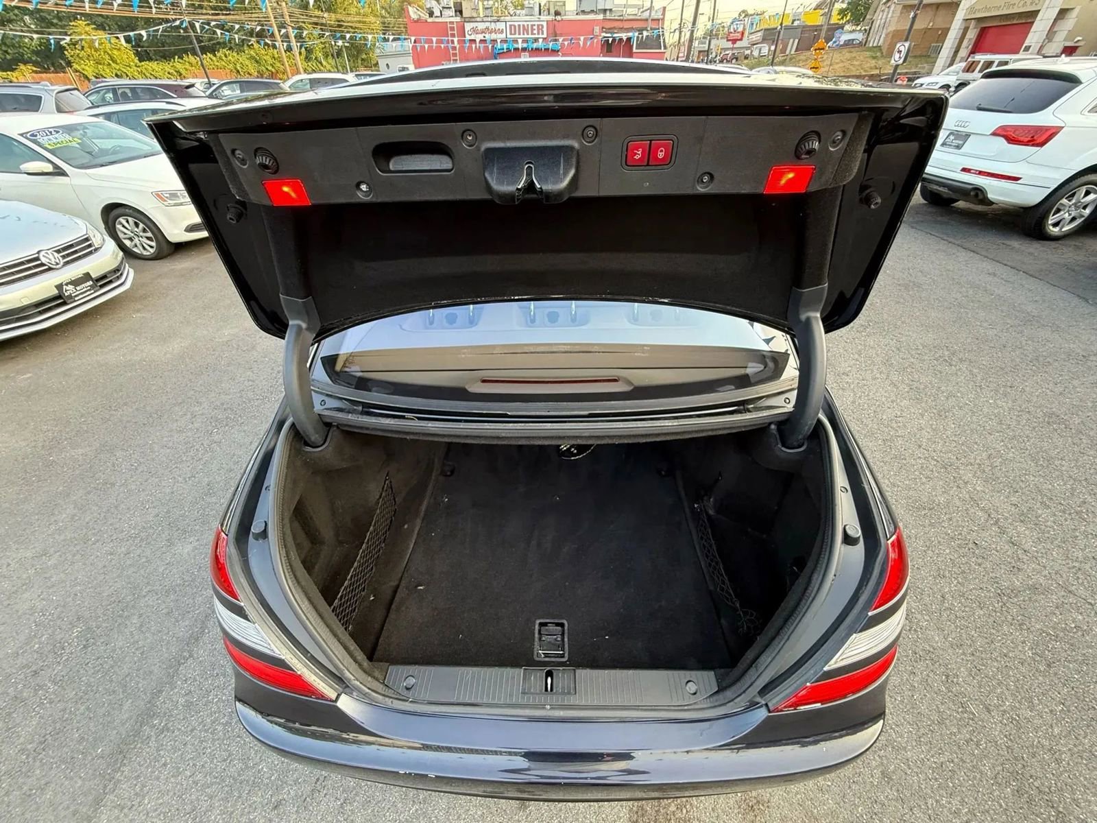 Used 2009 Mercedes-Benz S 550 4MATIC image 9