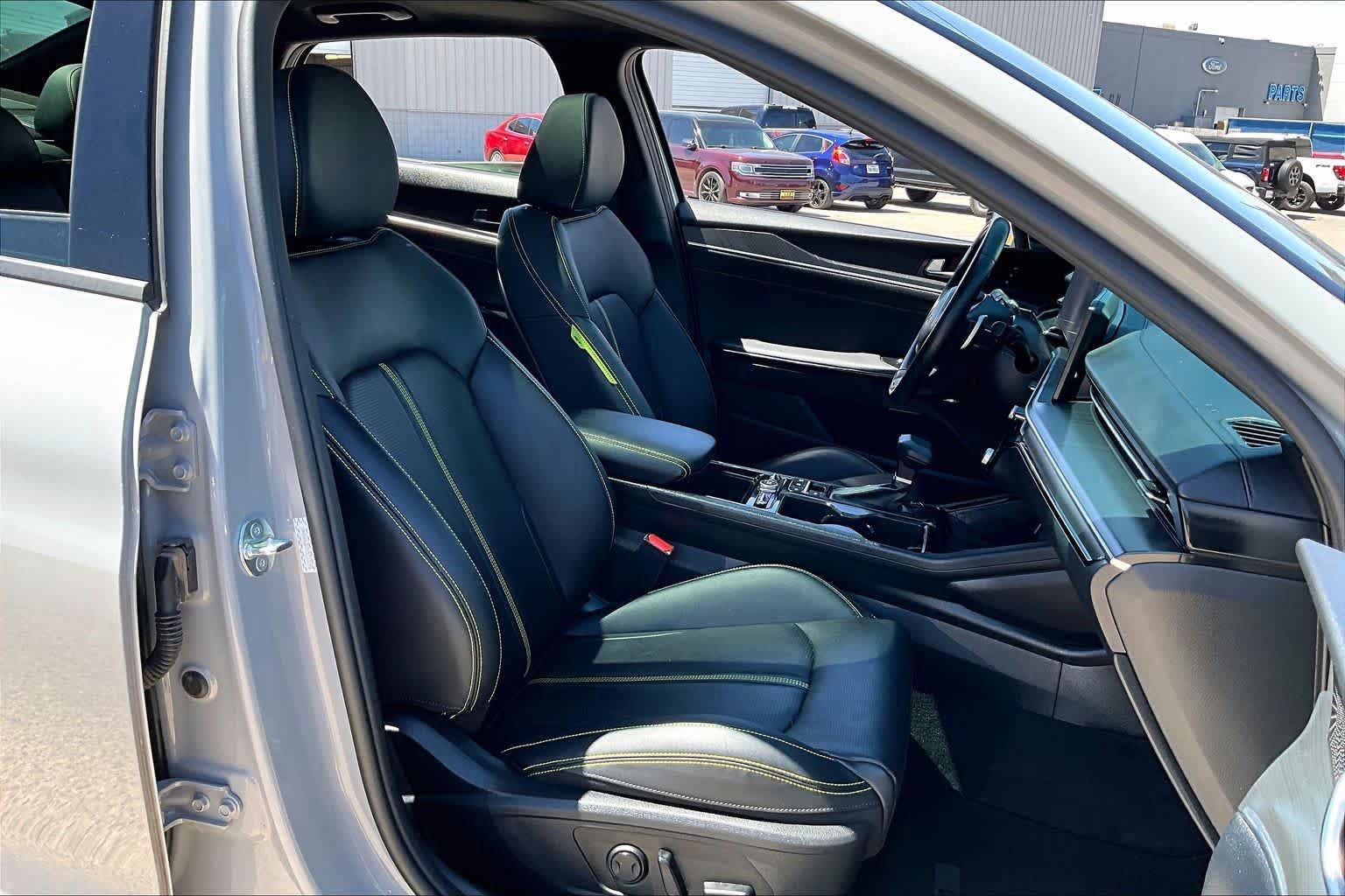 Used 2025 Kia K5 GT w/ GT1 Package FWD image 9