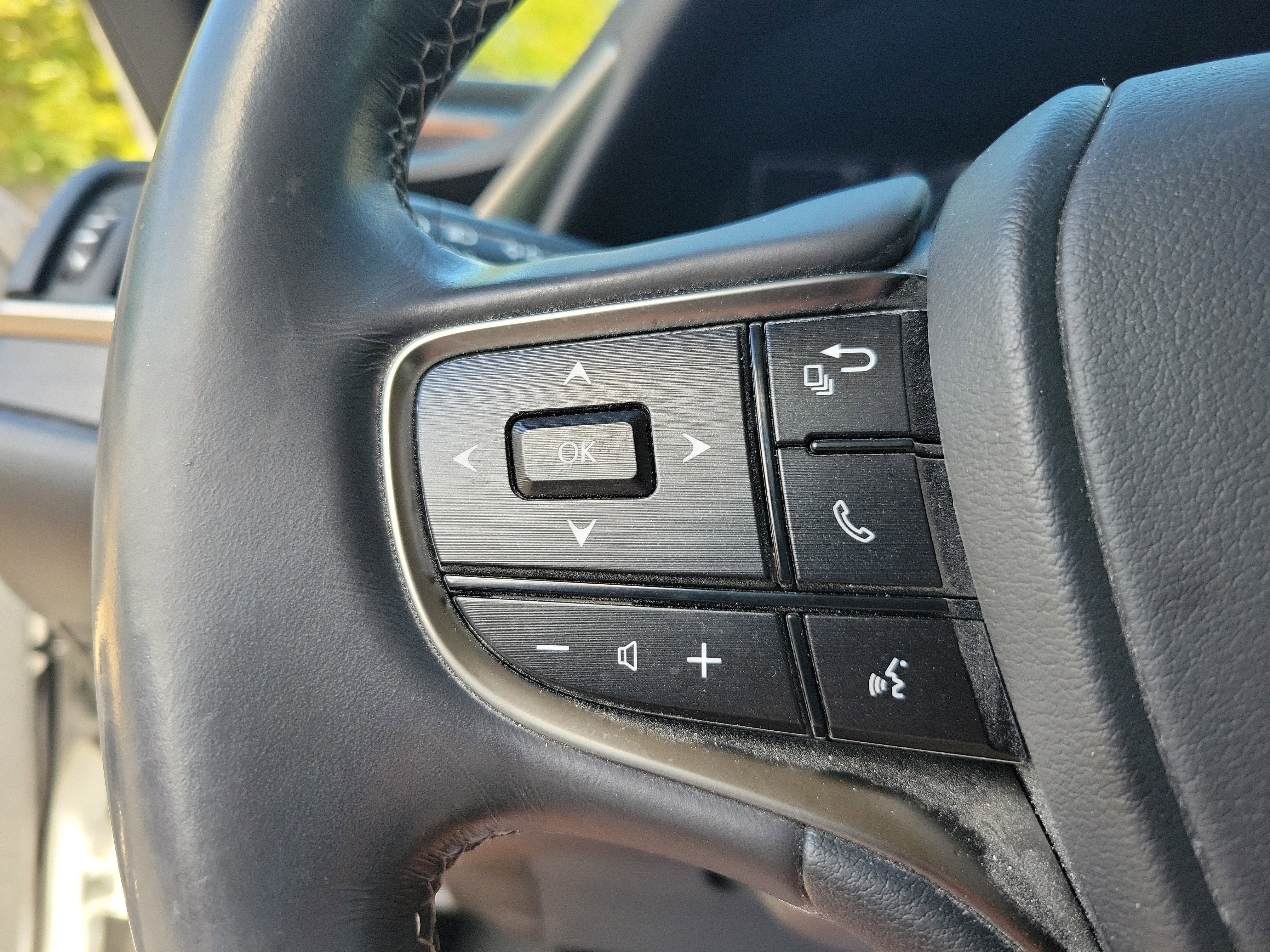 Used 2021 Lexus ES 300h w/ Premium Package image 18