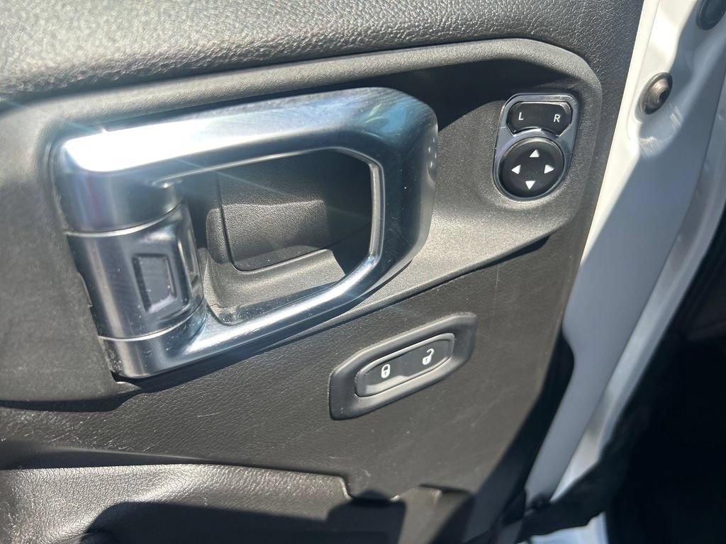 Used 2025 Jeep Gladiator Sport AWD/4WD image 14