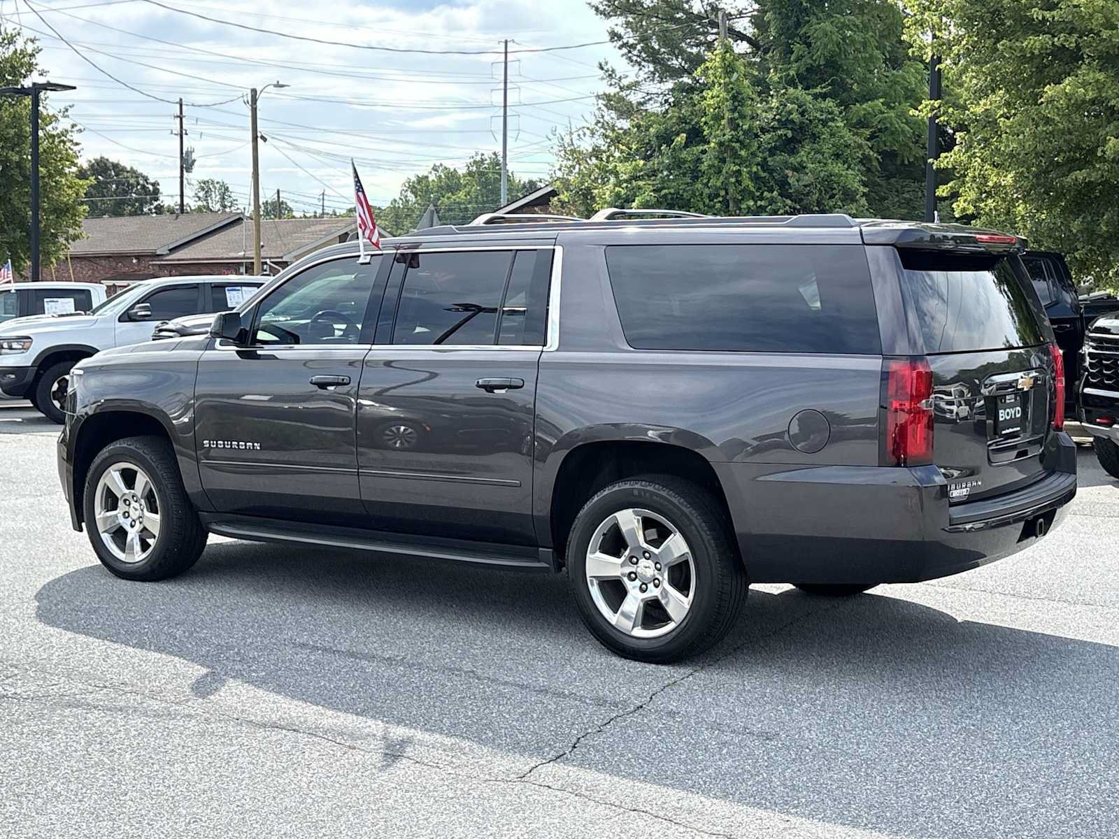 Used 2018 Chevrolet Suburban LS w/ All-Season Package AWD/4WD image 8