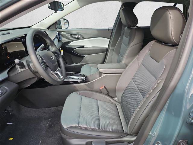 New 2026 Chevrolet Trax LT w/ Driver Confidence Package FWD image 4