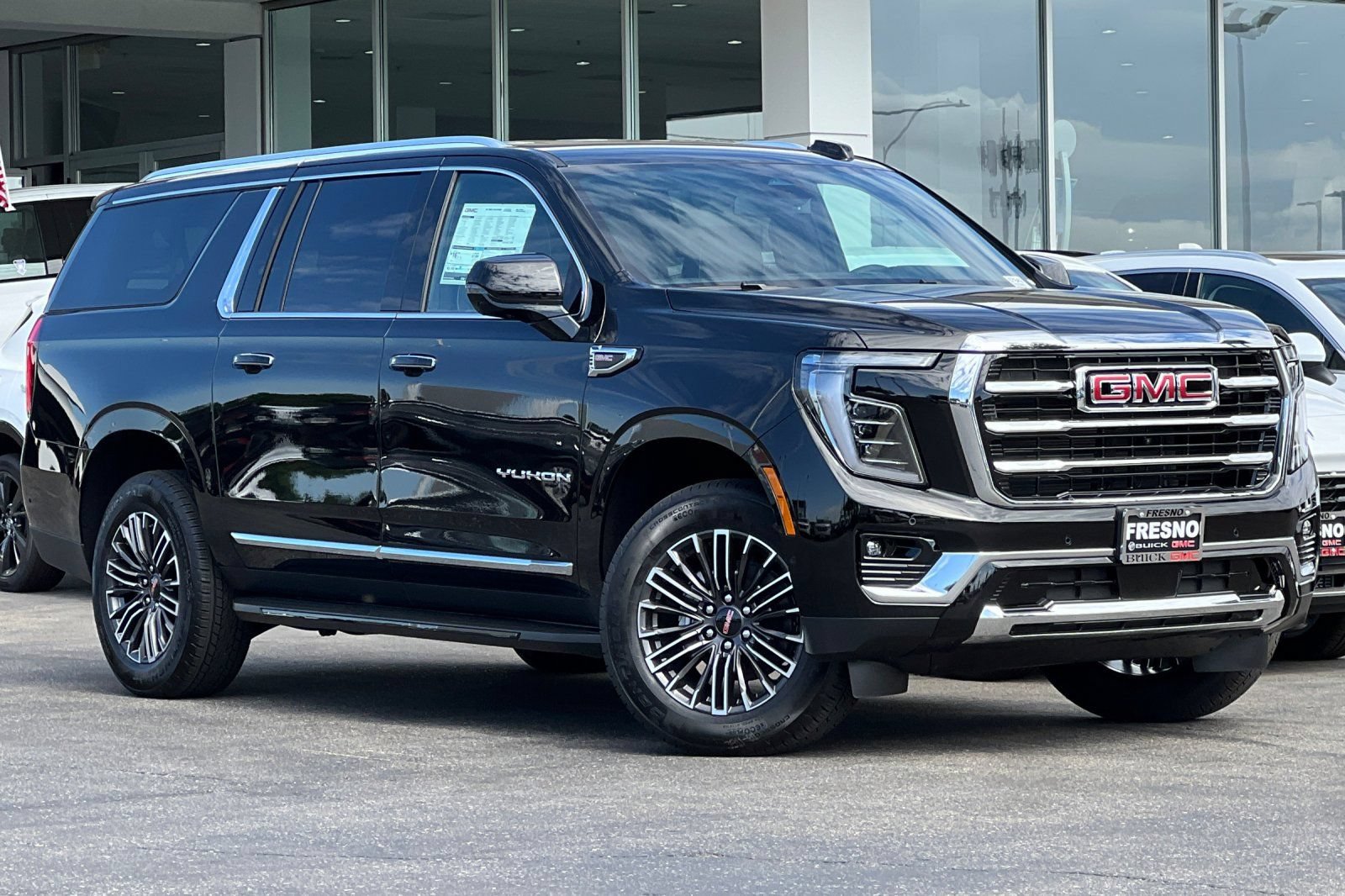 New 2026 GMC Yukon XL Elevation AWD/4WD image 2