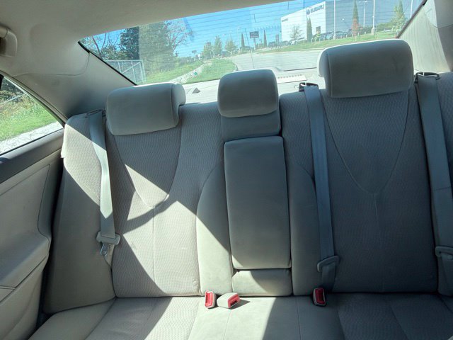Used 2011 Toyota Camry LE FWD image 14