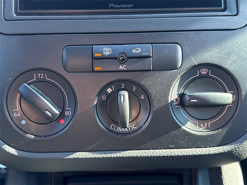 Used 2006 Volkswagen Jetta GLI image 25