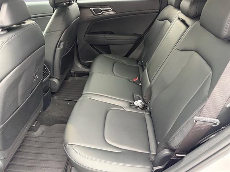 New 2026 Kia Sportage EX w/ EX Panorama Roof Package FWD image 13