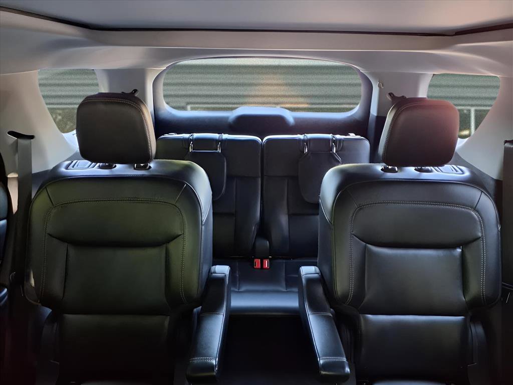 Used 2022 Ford Explorer XLT w/ Equipment Group 202A image 22