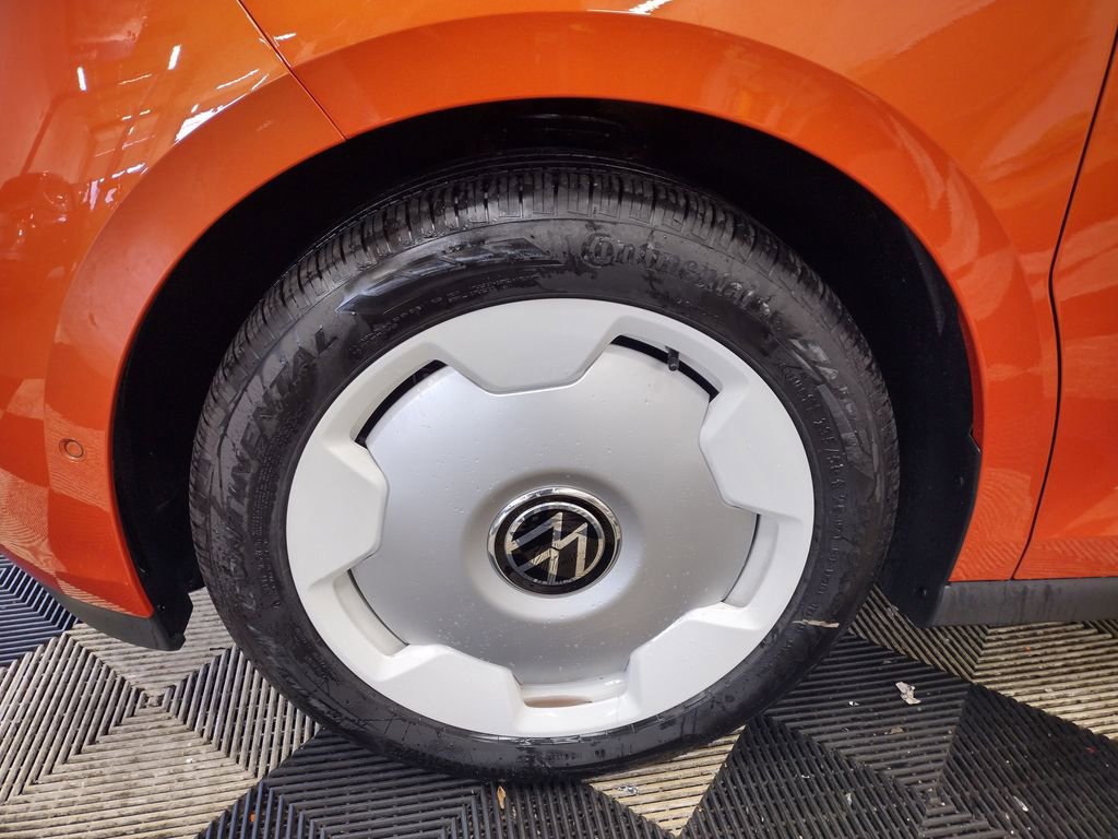 New 2025 Volkswagen ID. Buzz 1st Edition image 6