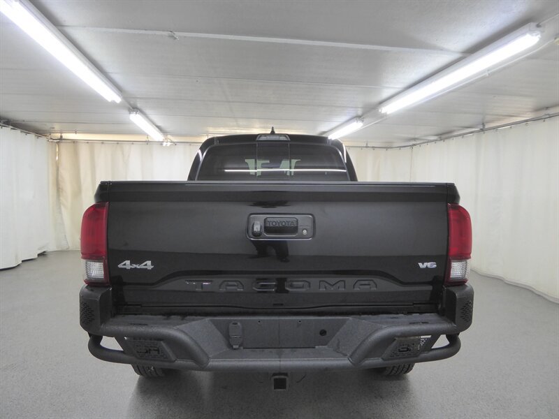 Used 2023 Toyota Tacoma SR5 AWD/4WD image 5