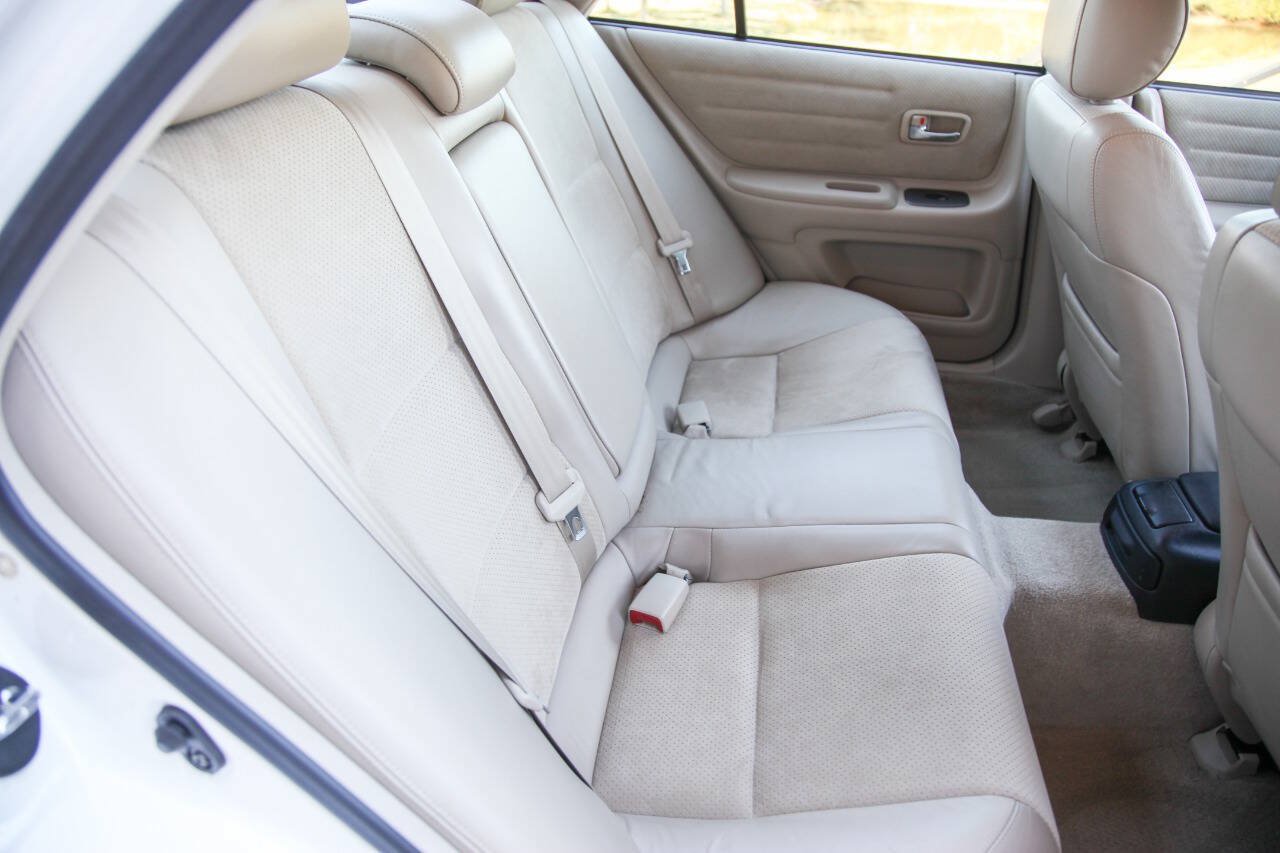 Used 2001 Lexus IS 300 w/ Leather Trim Pkg RWD image 58