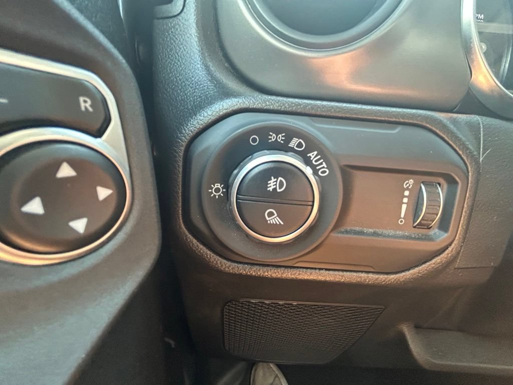 Used 2023 Jeep Gladiator Sport AWD/4WD image 22