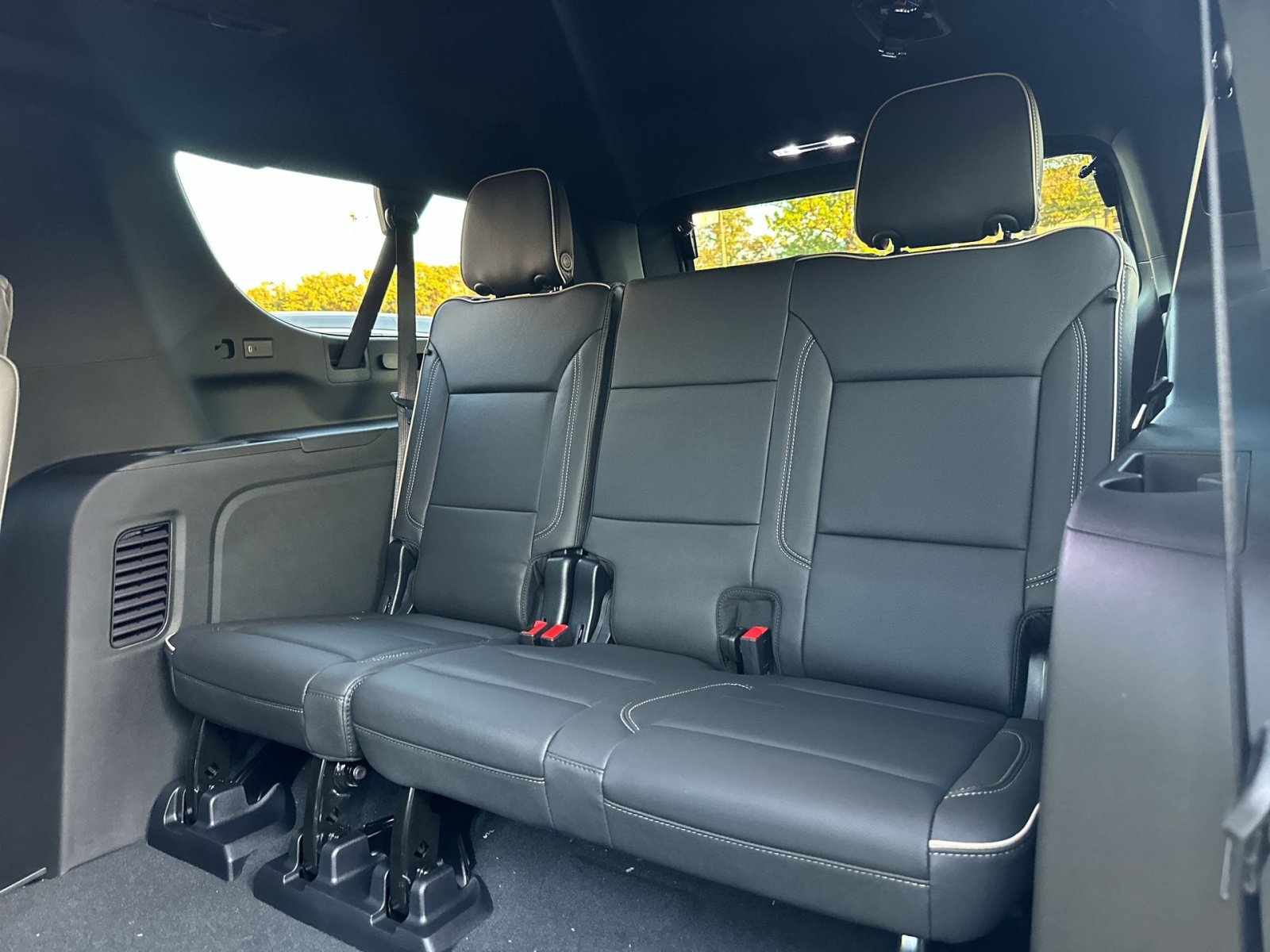 New 2026 GMC Yukon XL Elevation w/ Elevation Premium Package AWD/4WD image 26
