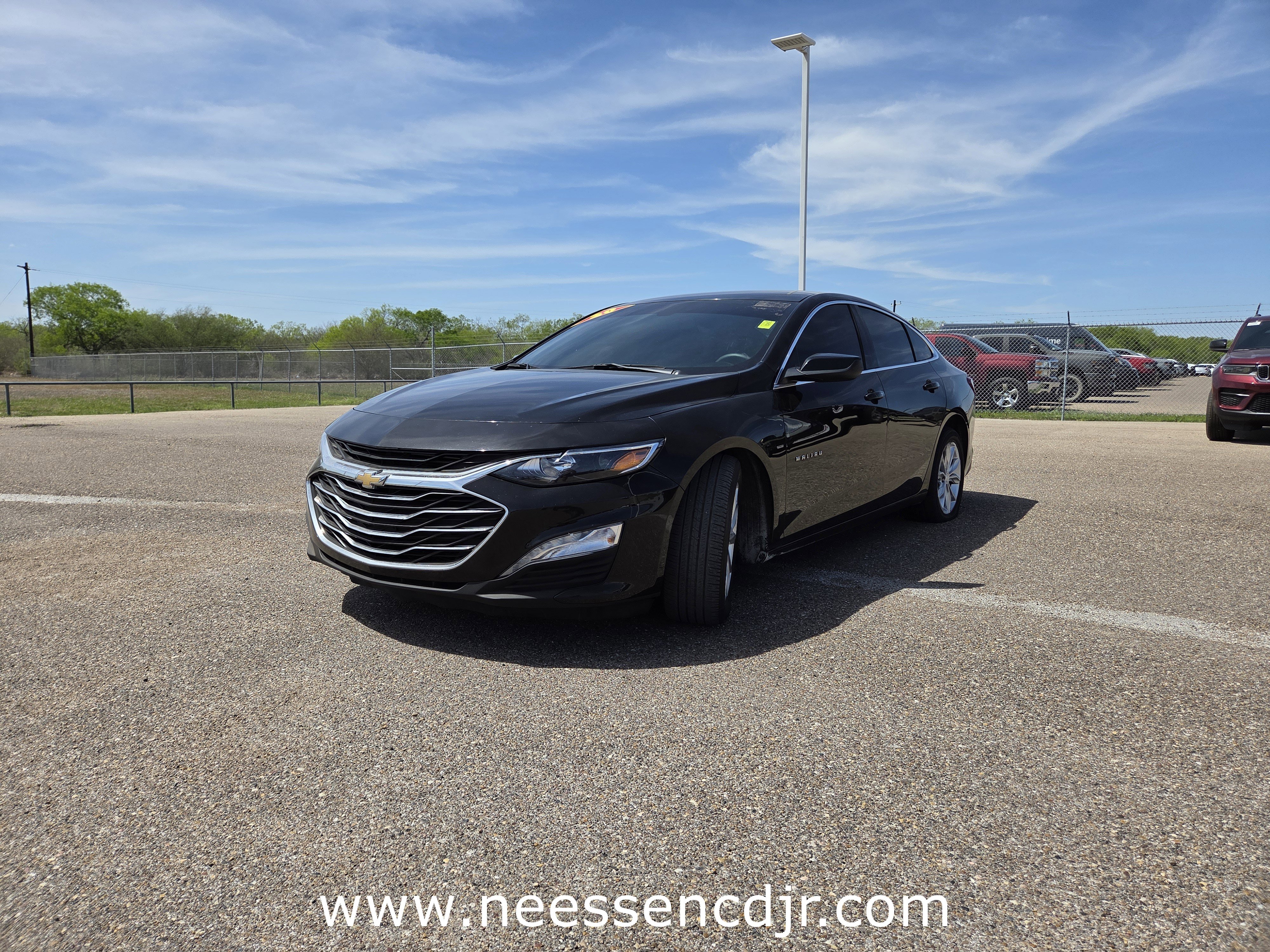 Used 2020 Chevrolet Malibu LT image 3