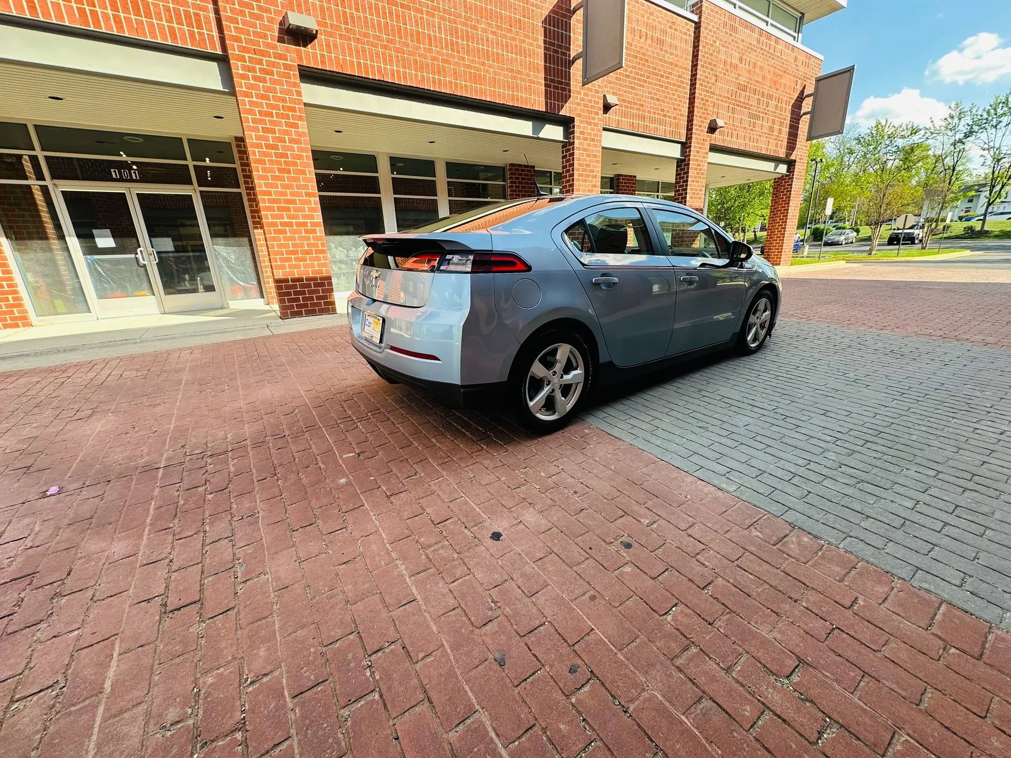 Used 2013 Chevrolet Volt Premium w/ Premium Trim Package FWD image 5