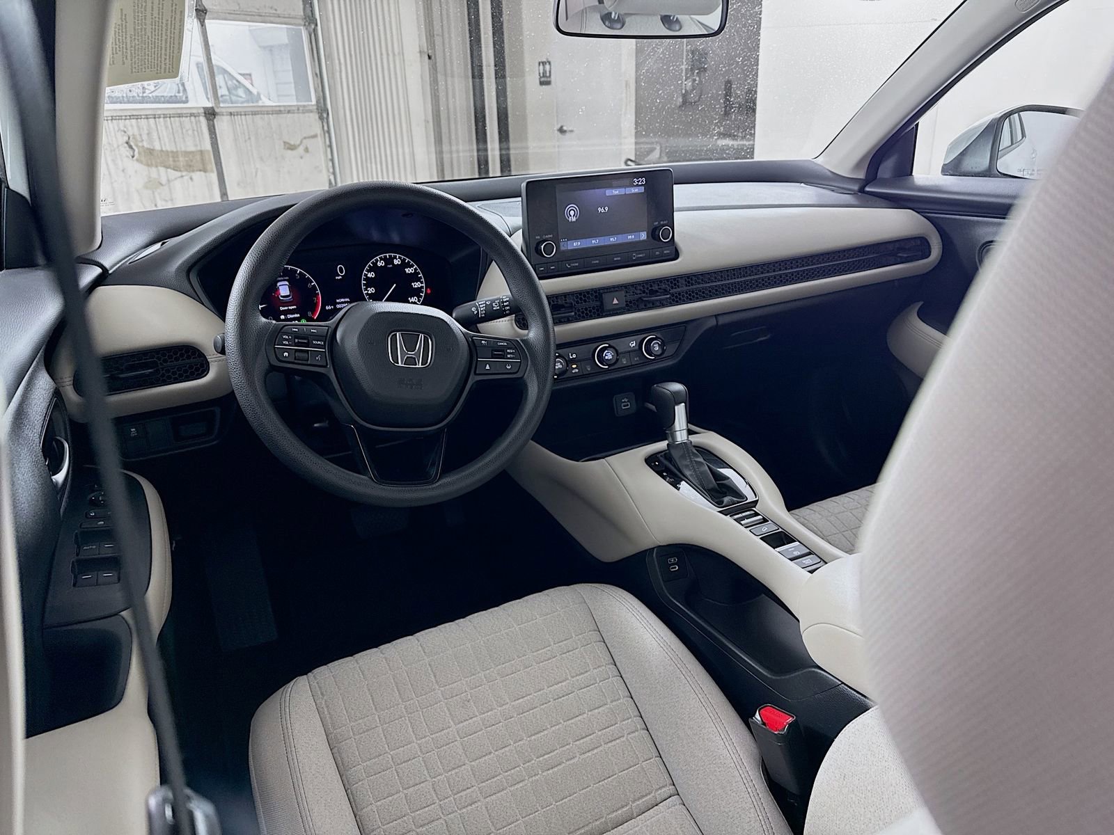 Used 2024 Honda HR-V LX image 17