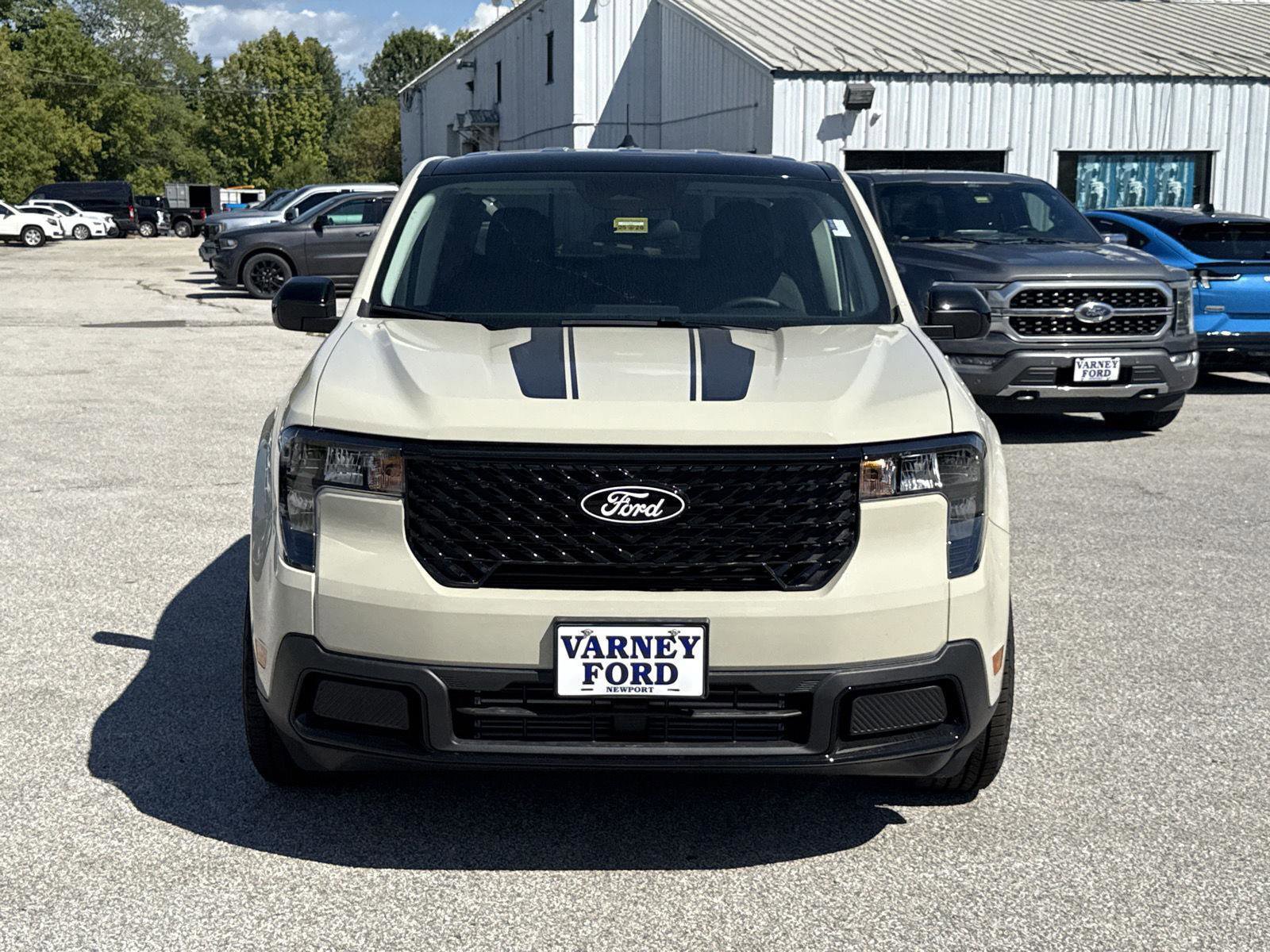 New 2025 Ford Maverick XLT w/ XLT Luxury Package image 2