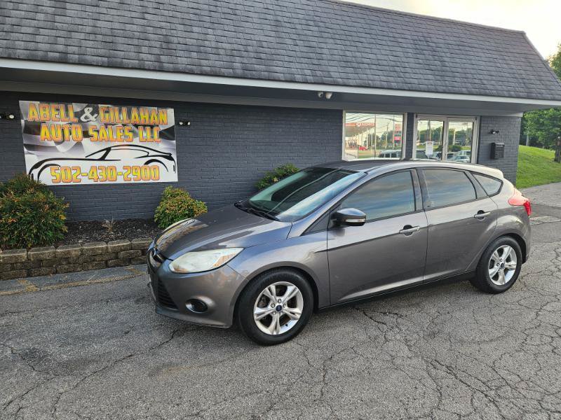 Used 2013 Ford Focus SE FWD image 2