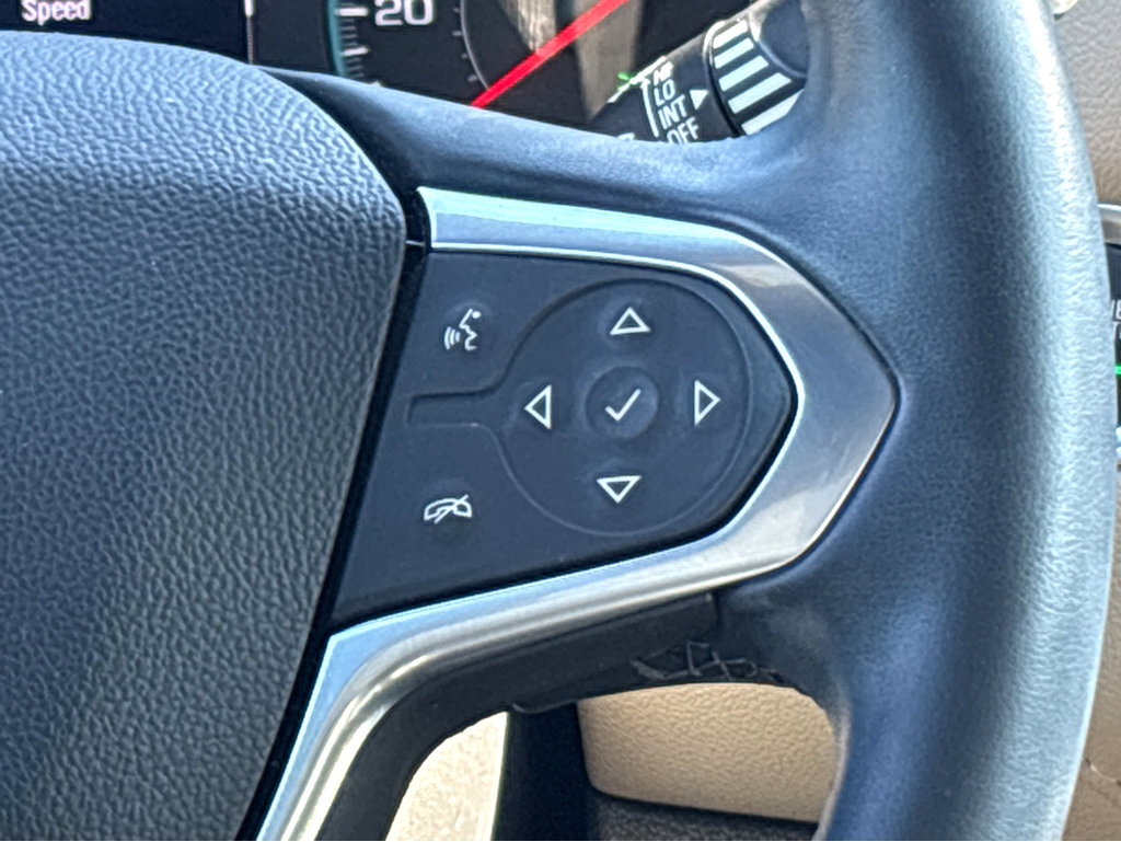 Used 2023 Chevrolet Traverse LT image 14