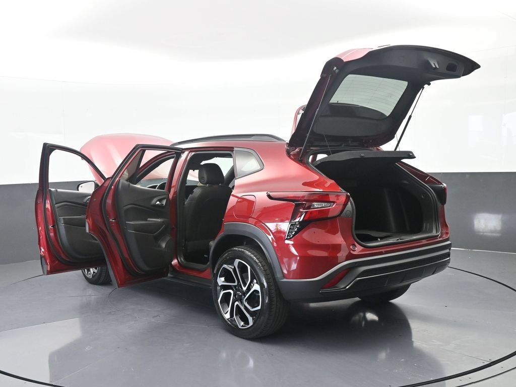 Used 2024 Chevrolet Trax RS w/ Sunroof Package FWD image 73