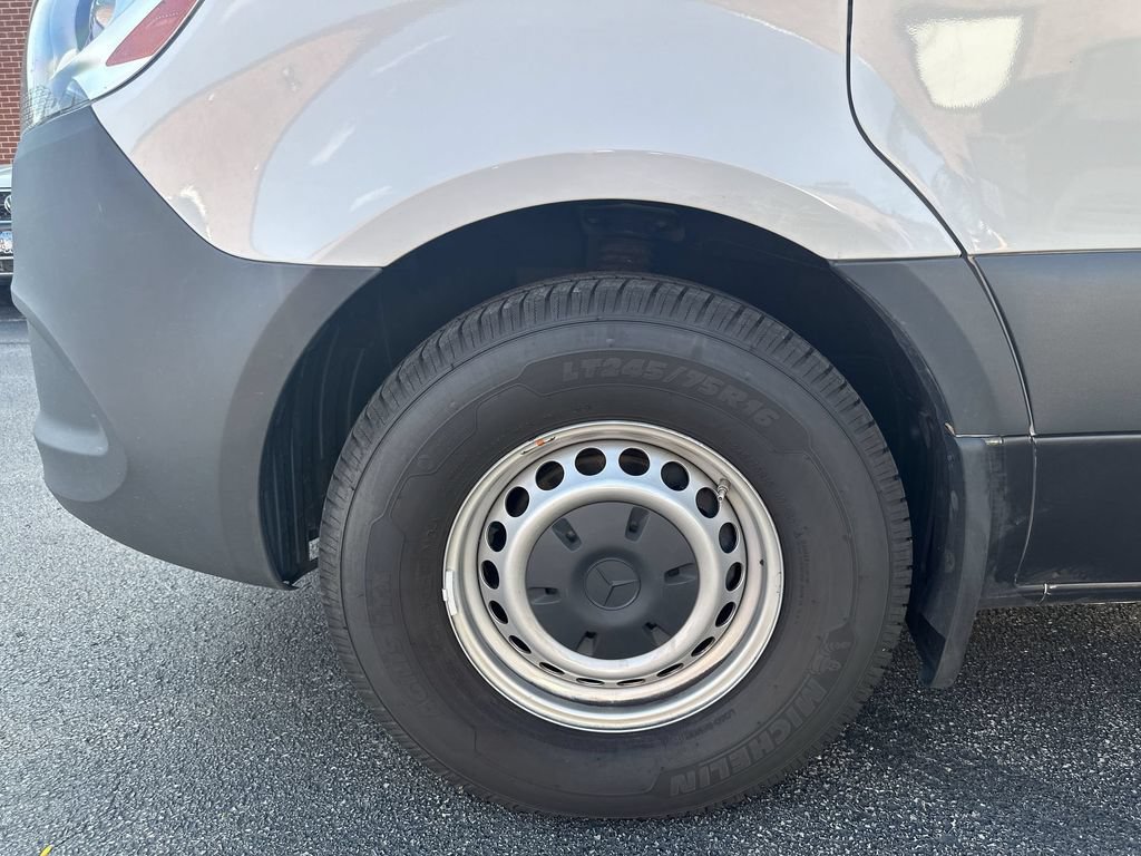 Used 2023 Mercedes-Benz Sprinter 1500 image 18