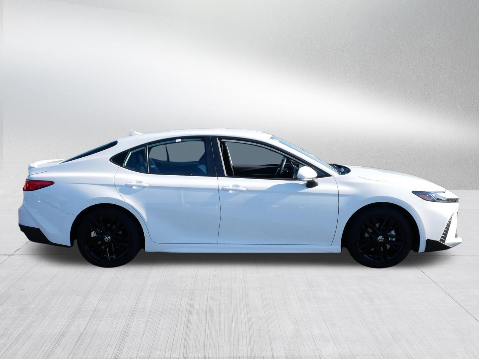 Certified 2025 Toyota Camry SE FWD image 8
