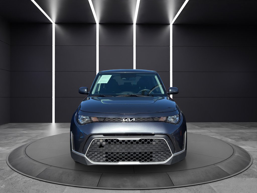 Used 2023 Kia Soul LX w/ Option Group 015 FWD image 2