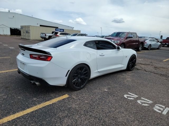 Used 2016 Chevrolet Camaro SS RWD image 5