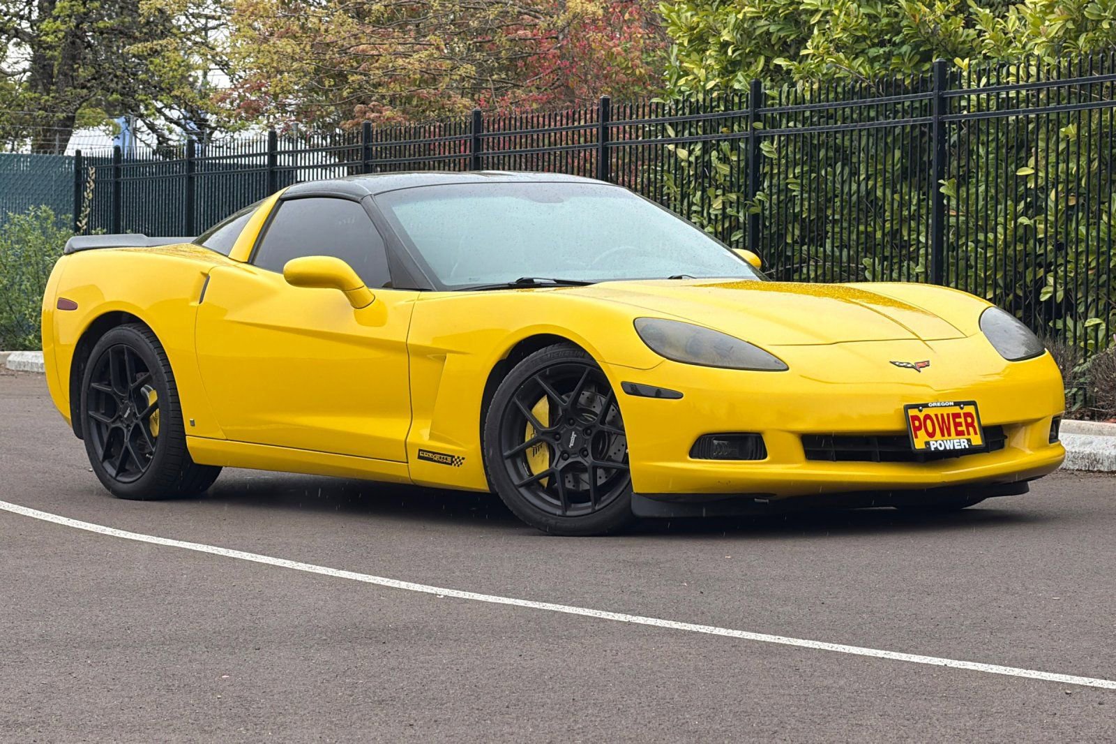 Used 2006 Chevrolet Corvette Coupe w/ Preferred Equipment Group RWD image 2