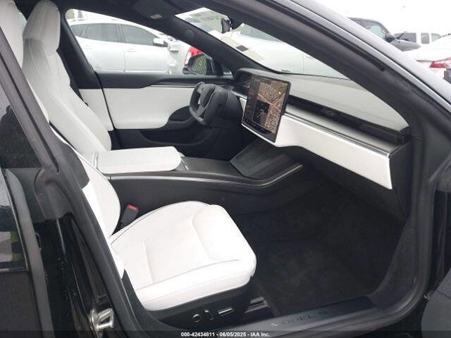 Used 2022 Tesla Model S Plaid AWD/4WD image 4