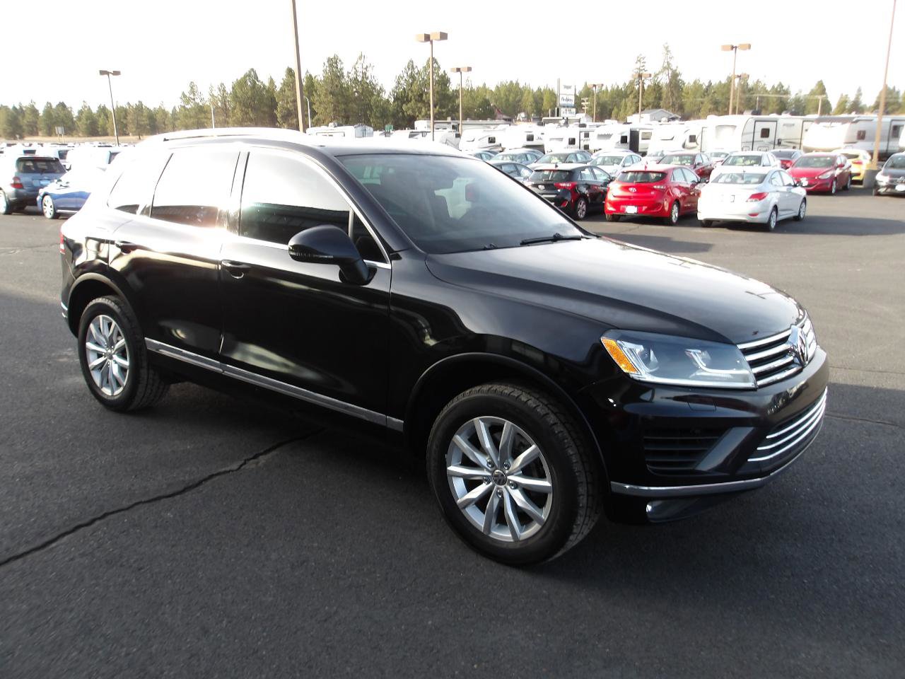 Used 2015 Volkswagen Touareg Sport AWD/4WD image 7