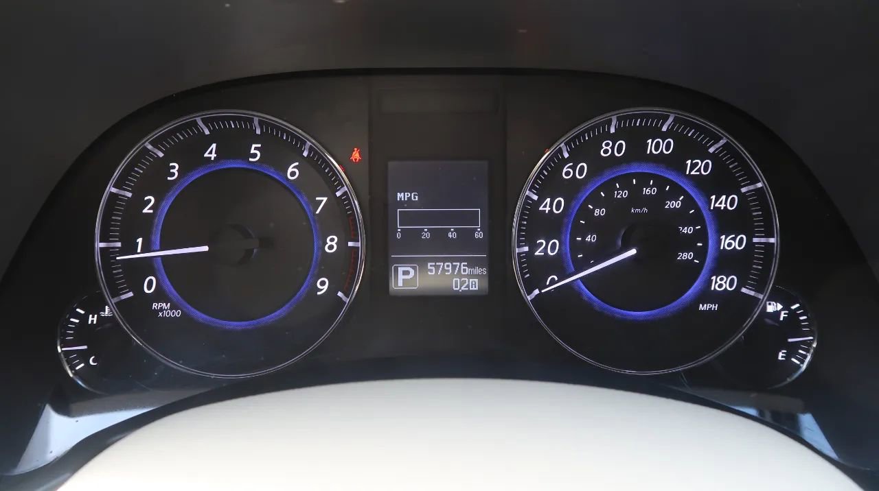 Used 2017 INFINITI QX70 3.7 w/ Premium Package image 40