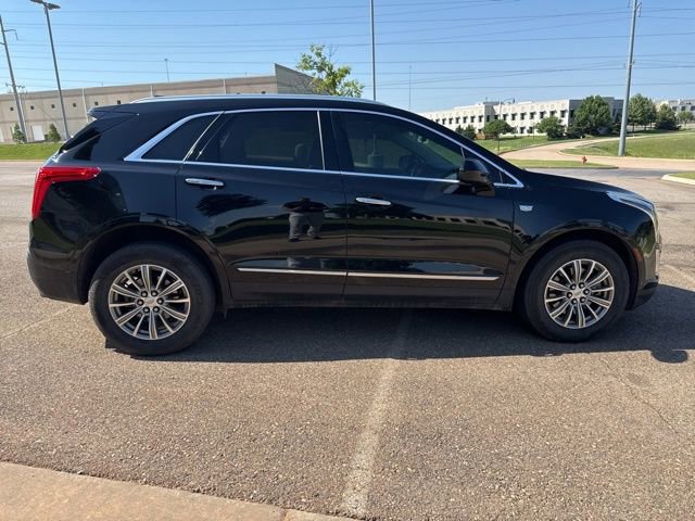 Used 2018 Cadillac XT5 Luxury w/ Driver Awareness Package FWD image 4