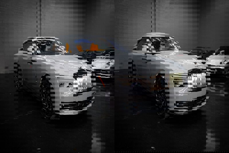 Used 2025 Rolls-Royce Spectre Black Badge w/ Spectre Enhancement Package image 2