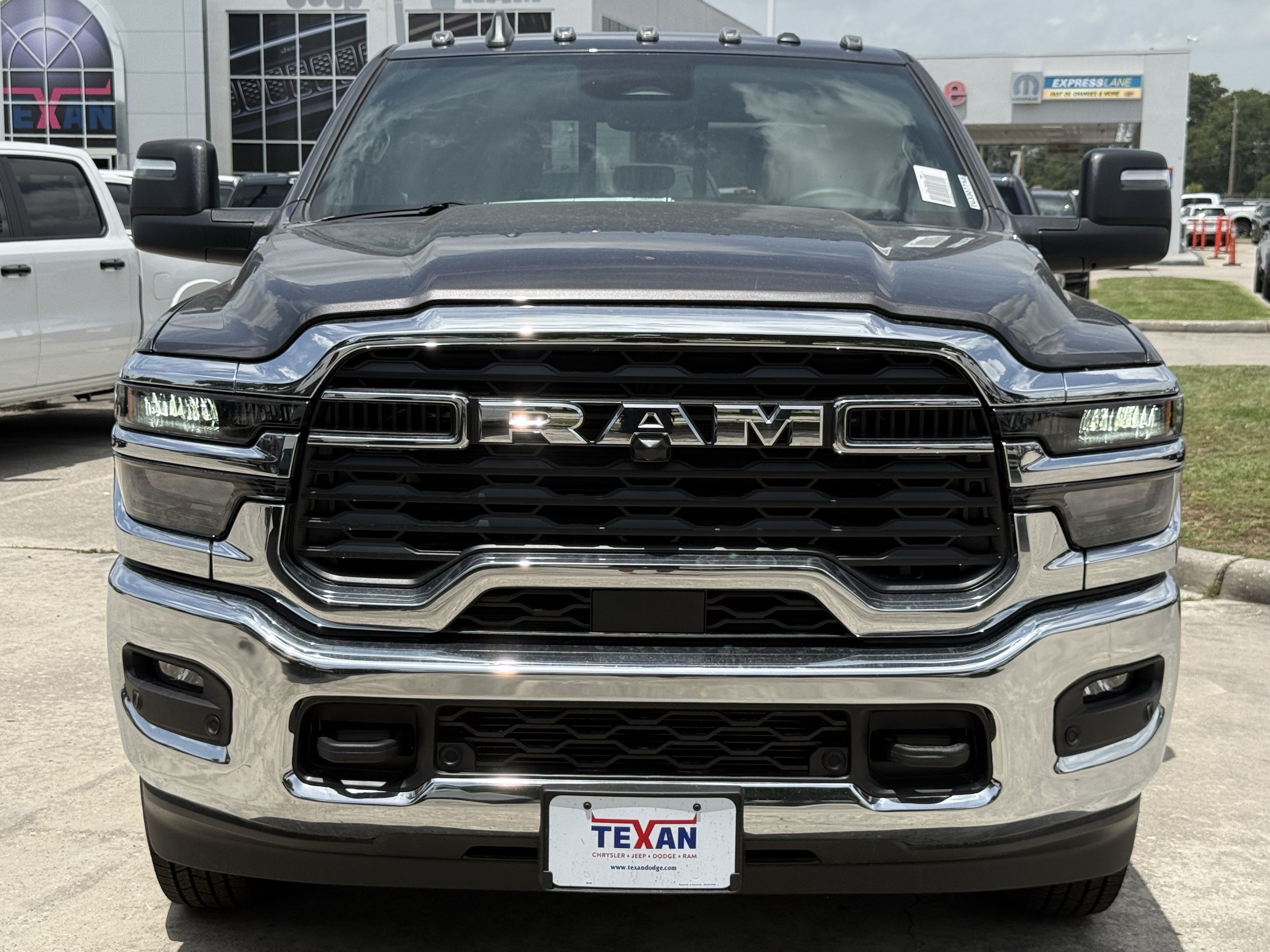 New 2026 RAM 3500 Tradesman AWD/4WD image 7