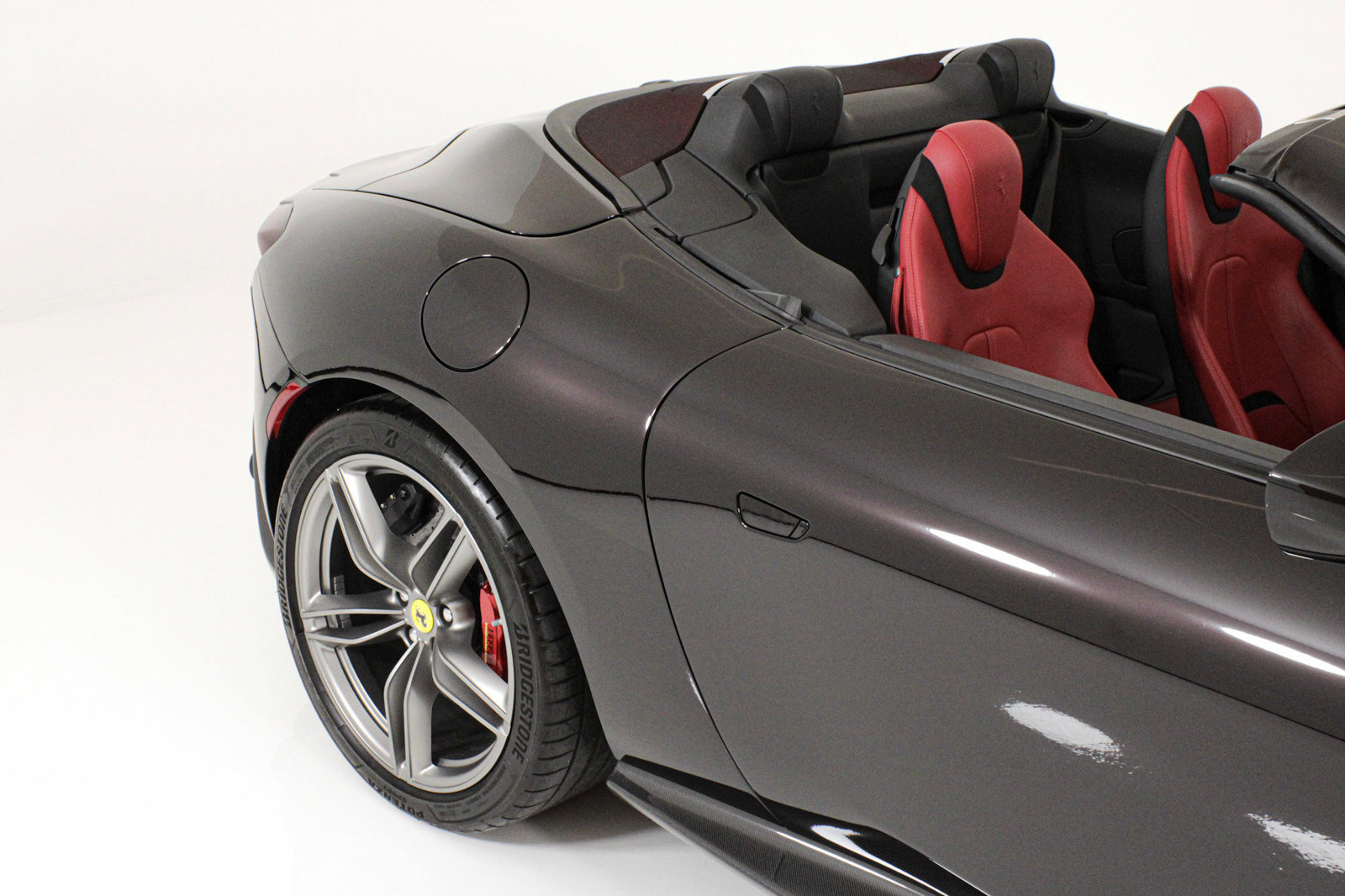 Certified 2024 Ferrari Roma Spider RWD image 13