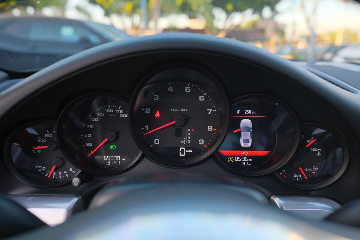 Used 2013 Porsche 911 Carrera RWD image 16